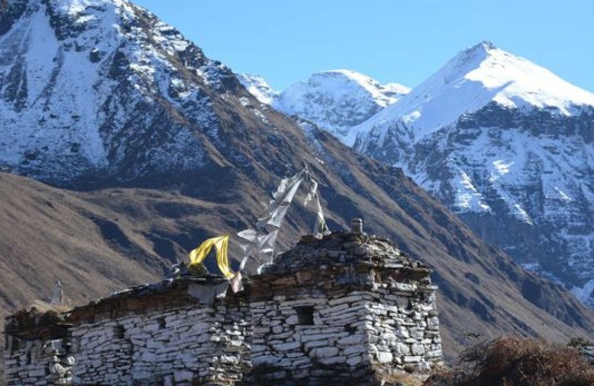 A chorten on a ridge on the Jomolhari trekking route