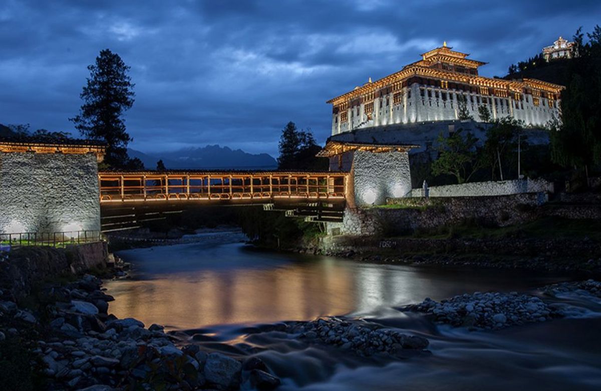 The cantilever bridge below Punakha Dzong at dusk